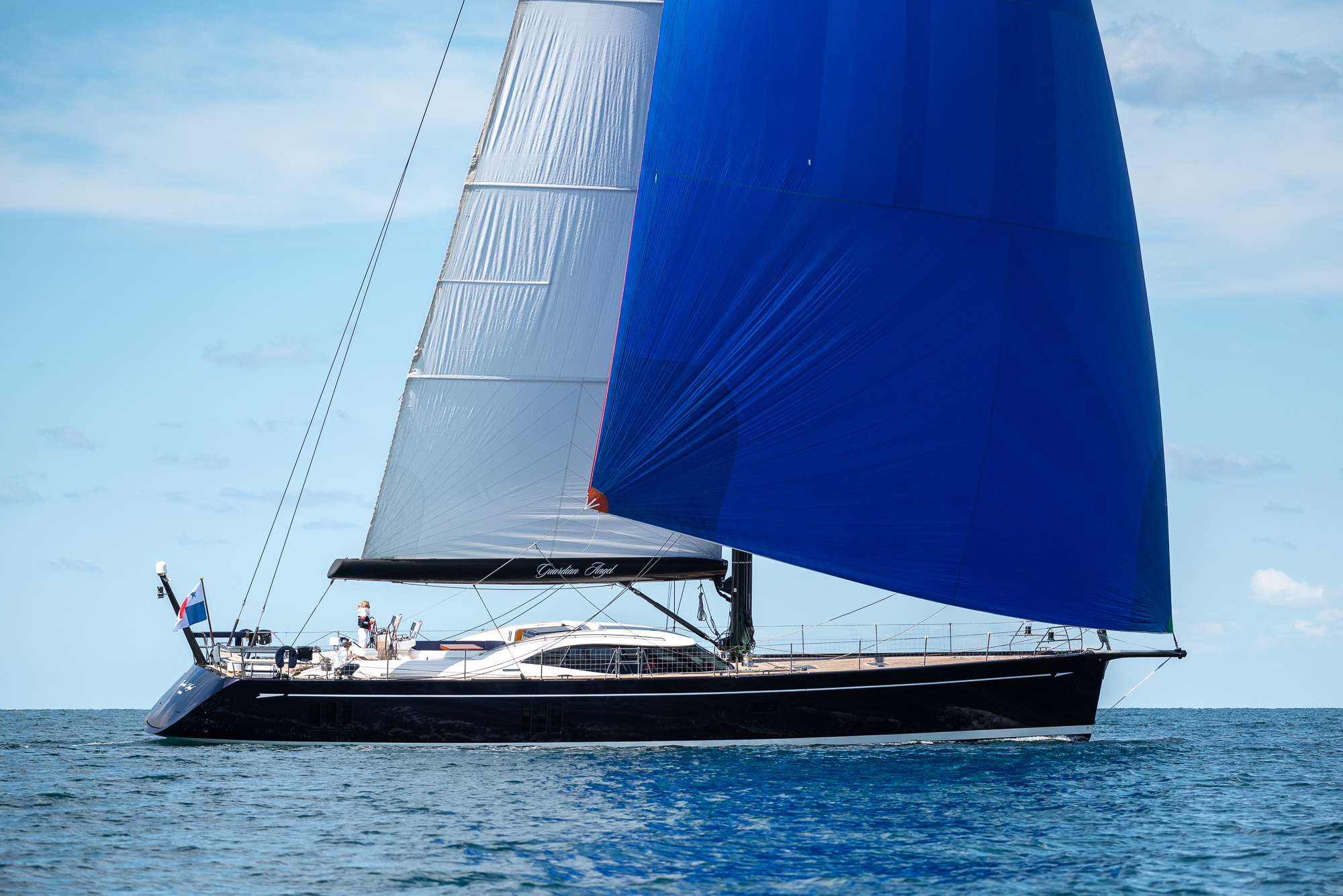 Oyster 885